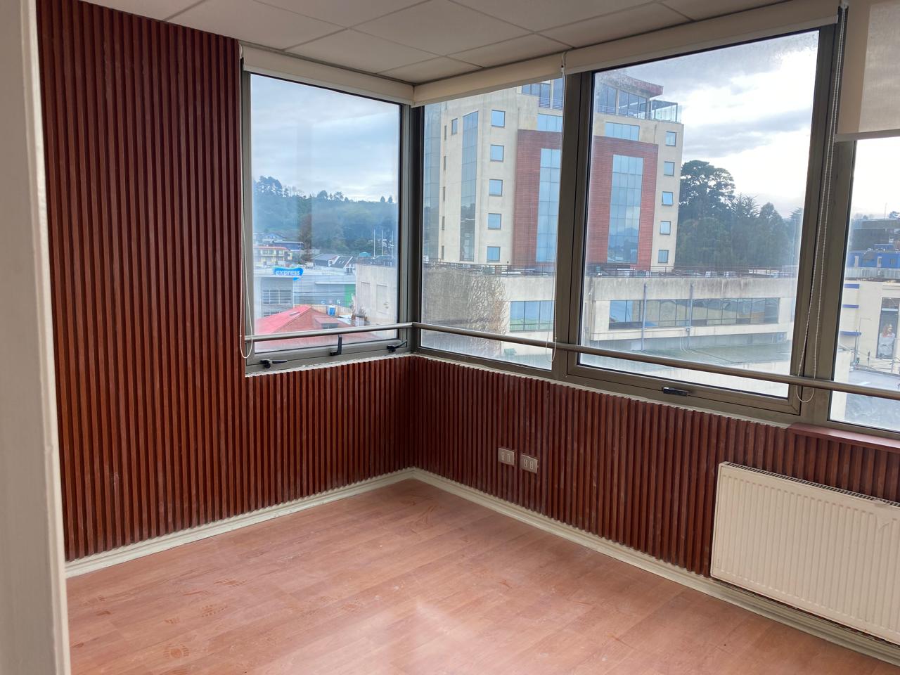 ARRIENDO OFICINA 38 M2 PISO 9 2 PRIVADOS  EDIFICIO ENCARNACION